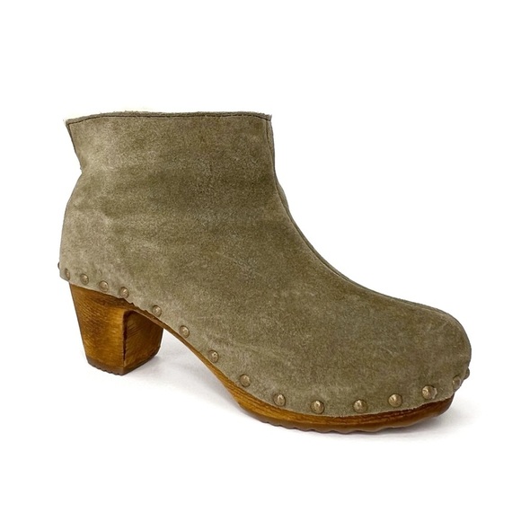 Bosabo Shoes - Bosabo Ankle Boots Sage Green Suede Upper Wooden Sole Size 8 Shearling lined EUC